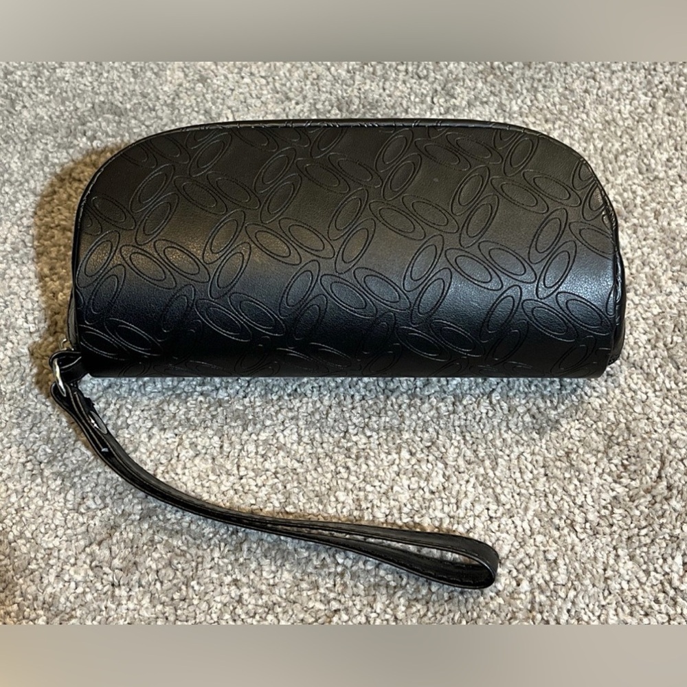 Oakley | sunglass case.